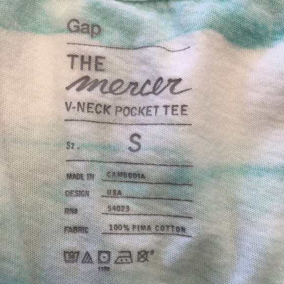 GAP Tee Shirt - Picture 3 of 3